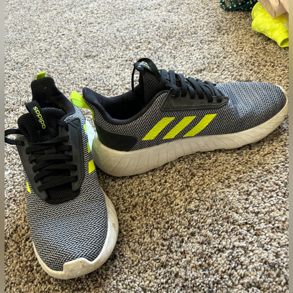 Kids adidas cloud foam gray black and neon yellow shoes